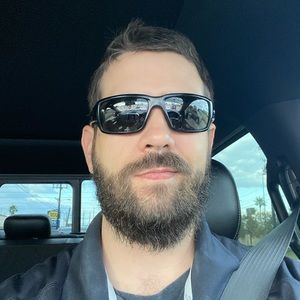 Meet your Posher, Tomas